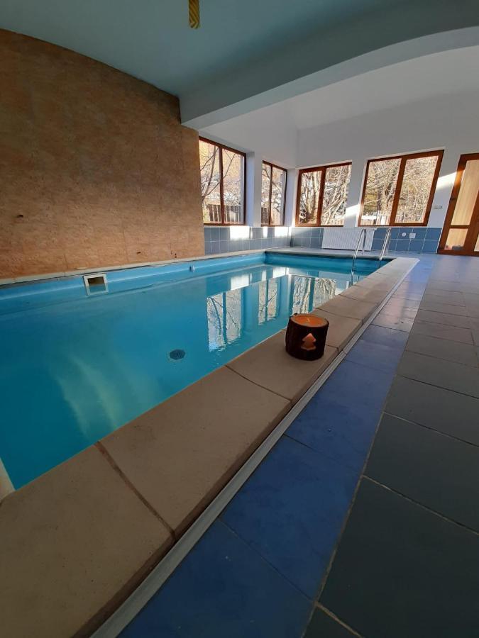 Pensiunea Montan Din Bran,Sat Simon Spa Indoor Bran  Exterior foto
