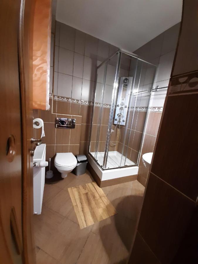 Pensiunea Montan Din Bran,Sat Simon Spa Indoor Bran  Exterior foto