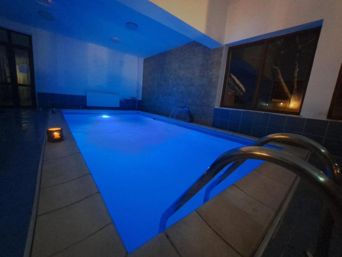 Pensiunea Montan Din Bran,Sat Simon Spa Indoor Bran  Exterior foto