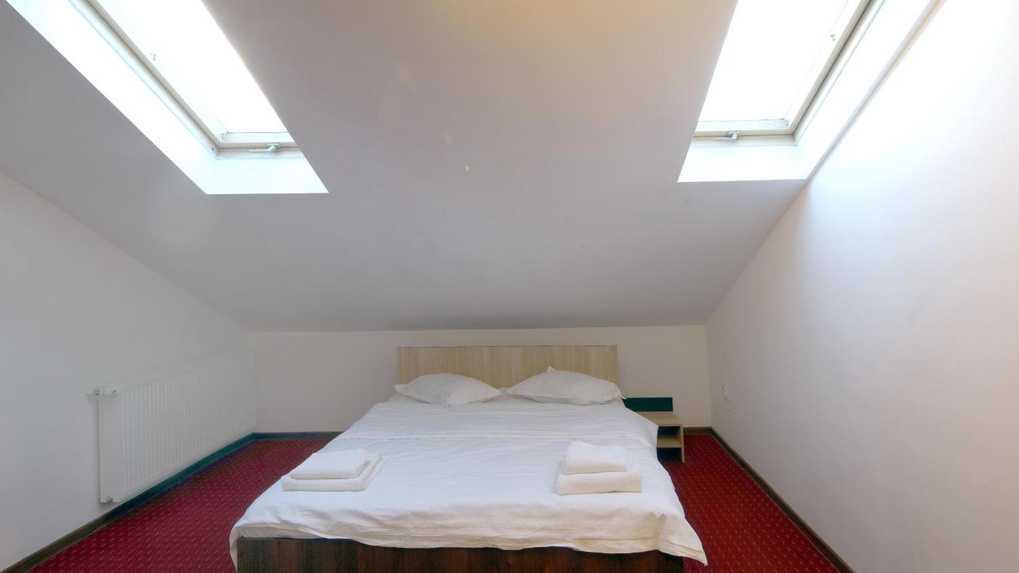 Pensiunea Montan Din Bran,Sat Simon Spa Indoor Bran  Exterior foto