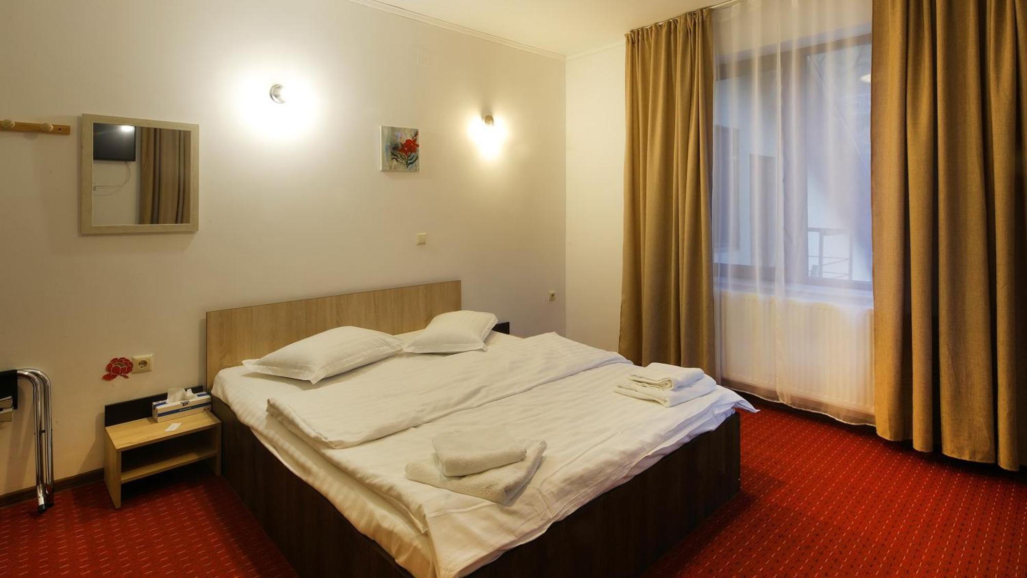 Pensiunea Montan Din Bran,Sat Simon Spa Indoor Bran  Exterior foto