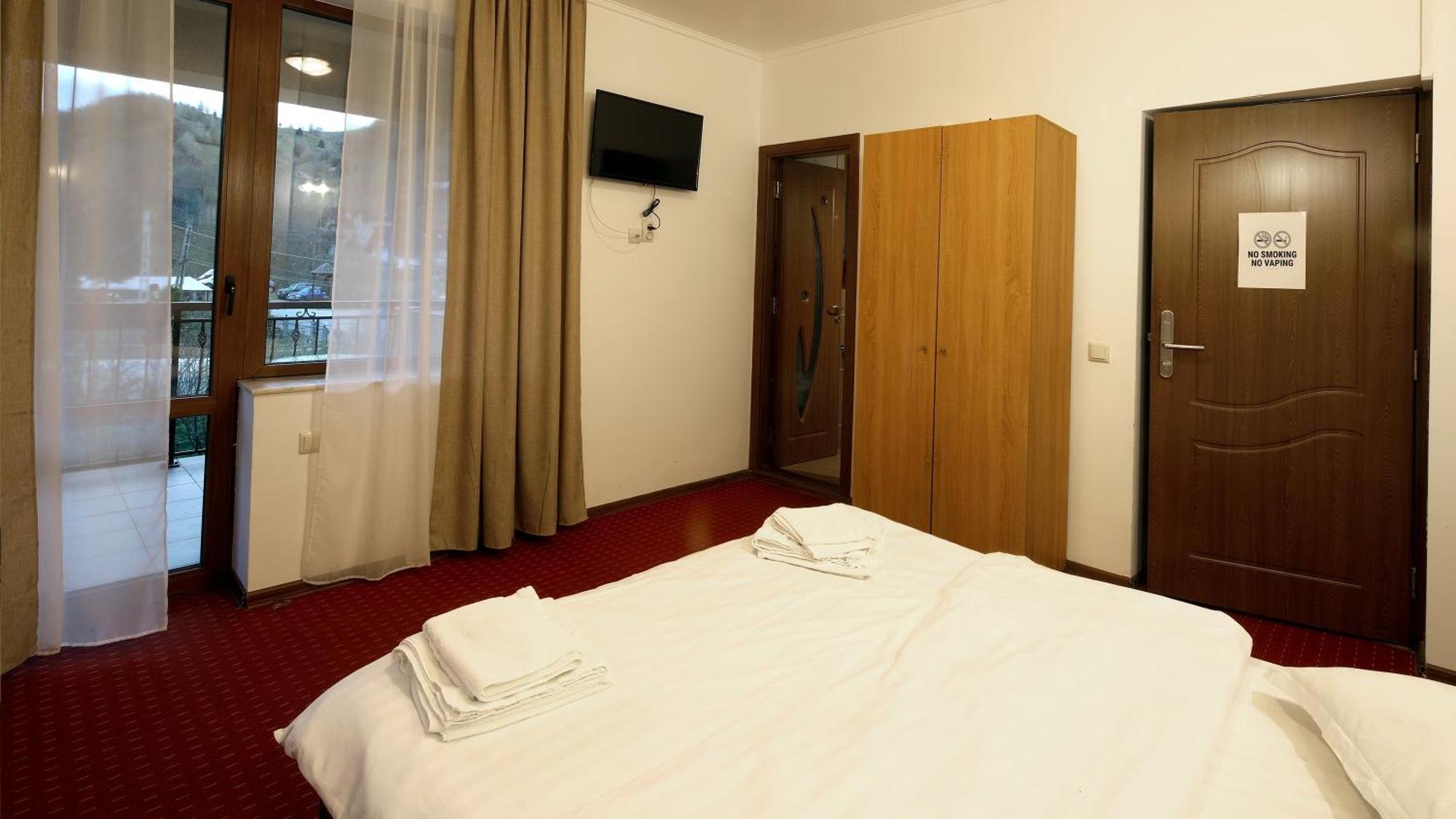 Pensiunea Montan Din Bran,Sat Simon Spa Indoor Bran  Exterior foto