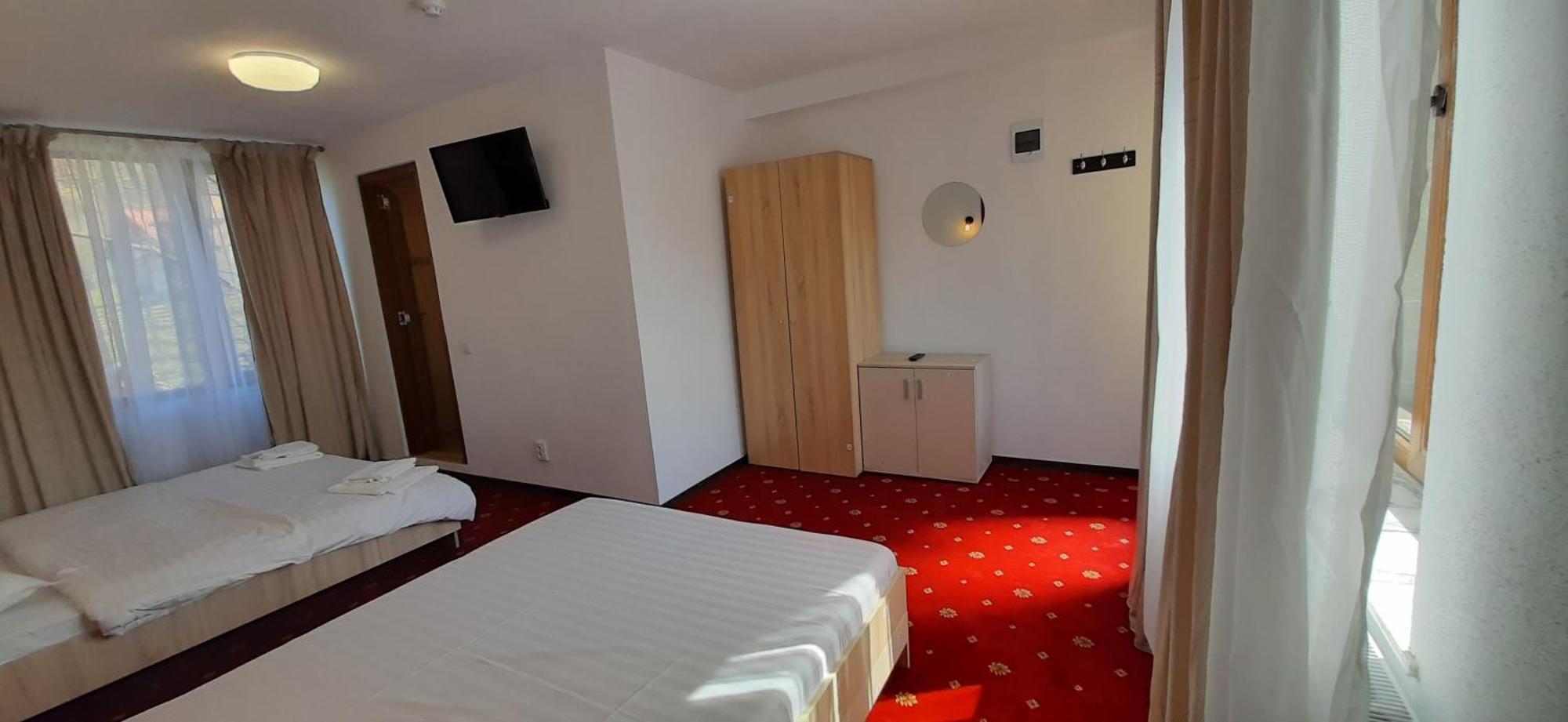 Pensiunea Montan Din Bran,Sat Simon Spa Indoor Bran  Exterior foto